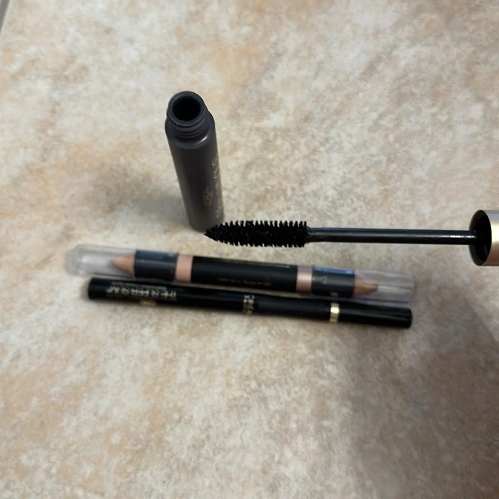 L'Oreal bundle - Picture 3 of 5